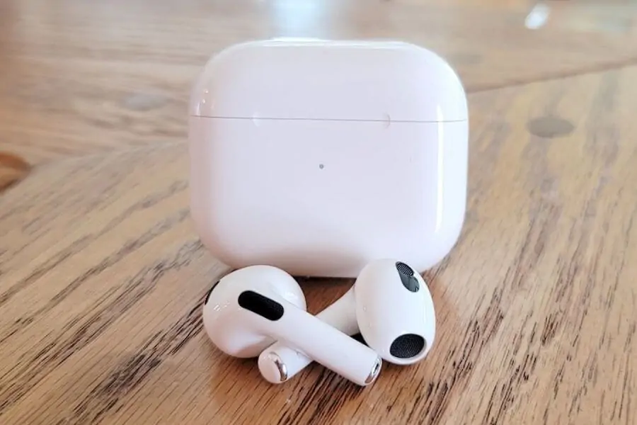Apple-AirPods-3
