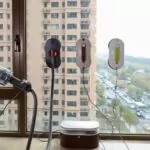 automatic-glass-cleaning-vacuum-cleaner-robot